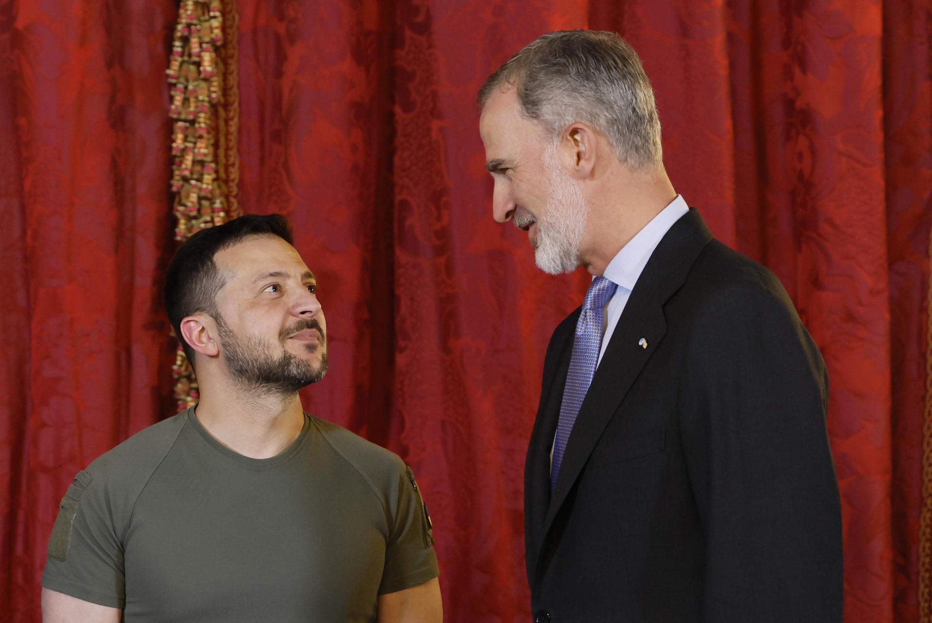 Plantón de ERC y Bildu, comida con el Rey y ruta del 23-F: el paso de Zelenski por Madrid