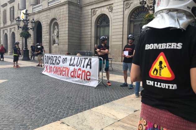 Bombers en lluita   marta Lasalas