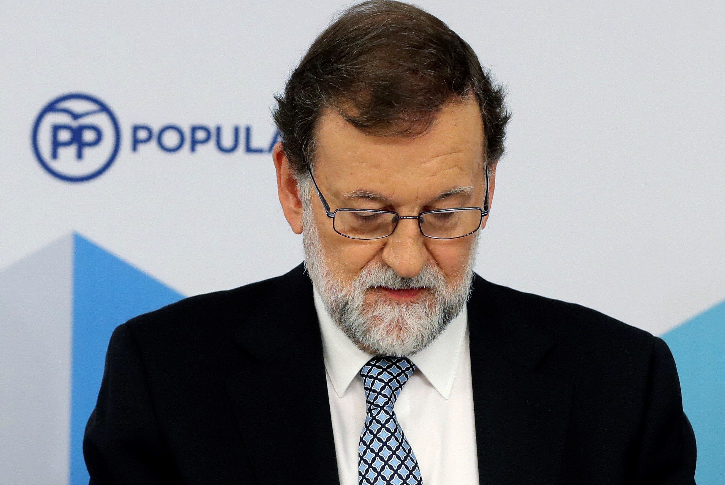 Rajoy renuncia a l'acta de diputat i demanarà el reingrés com a registrador de la propietat