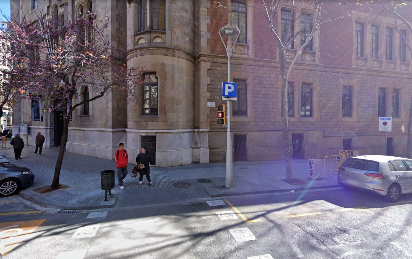 Alerta per l'aparició d'una xeringa al voltant de l'escola on un nen ja es va punxar fa pocs dies