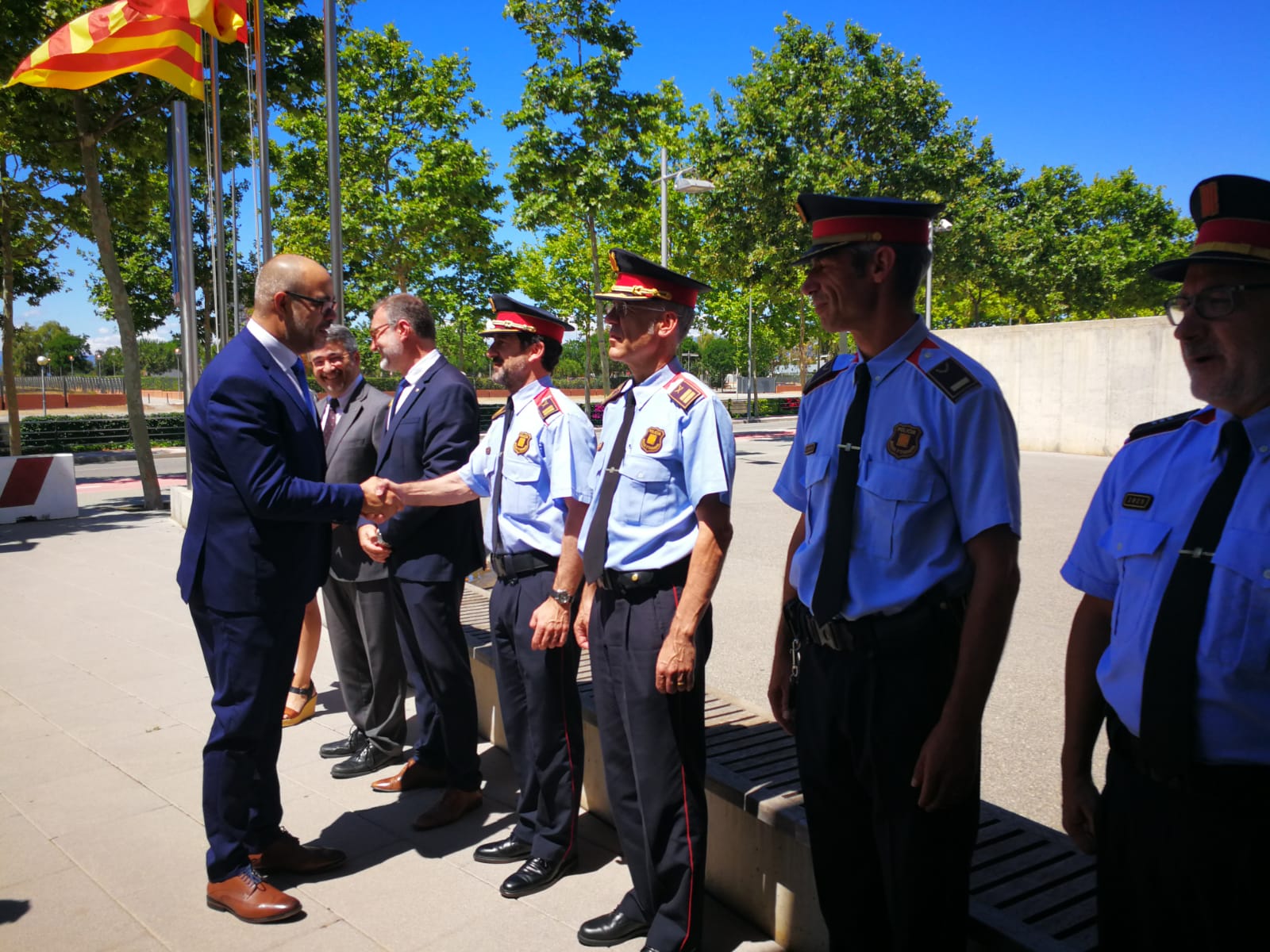 Buch garantiza que los Mossos protegerán la libertad de expresión