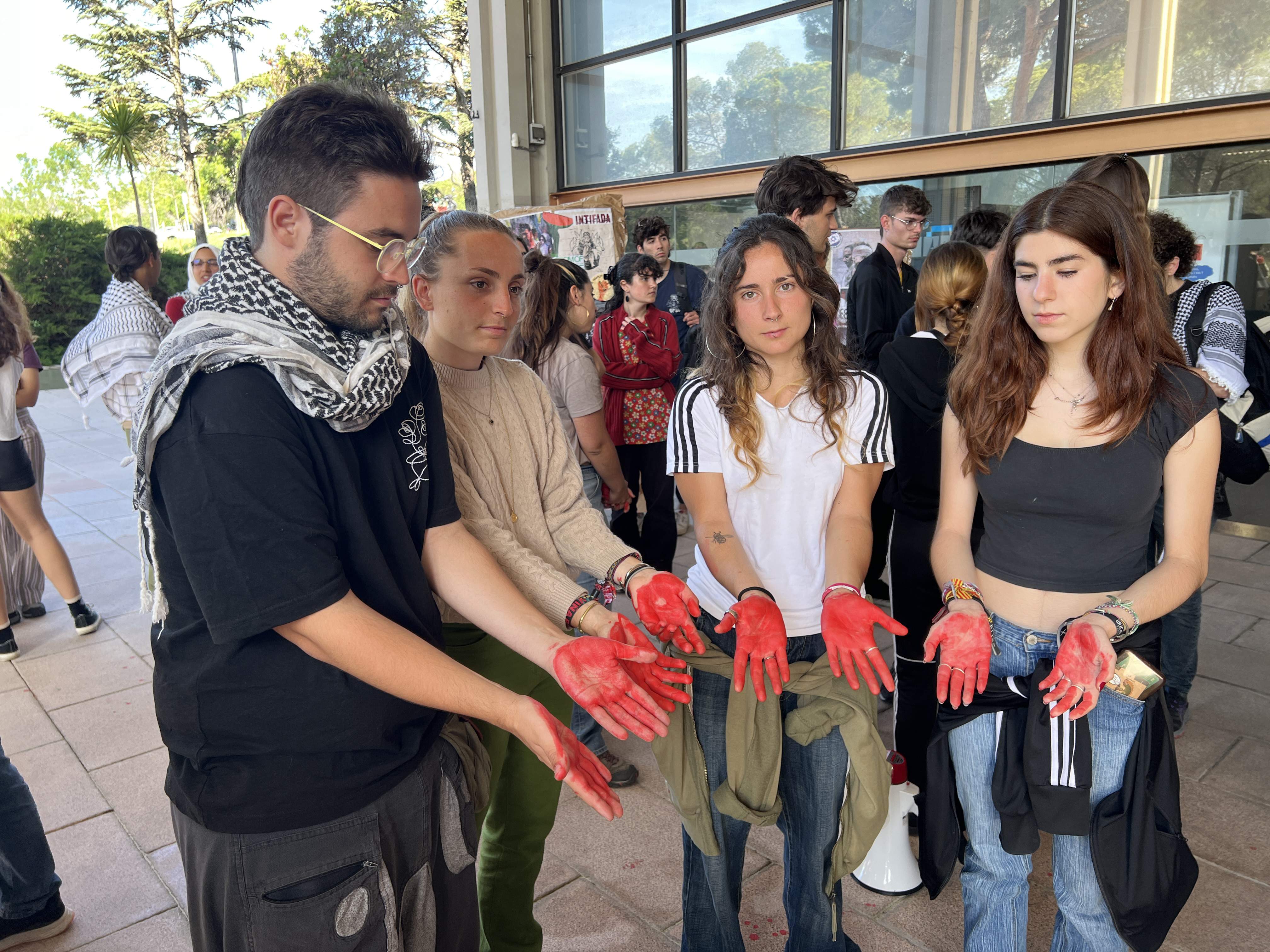 El claustre de la UAB emula la UB i anticipa el seu trencament acadèmic amb Israel