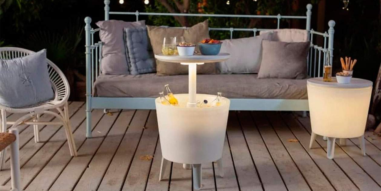 Aquesta taula nevera il·luminada per a jardí arrasa en vendes a Amazon