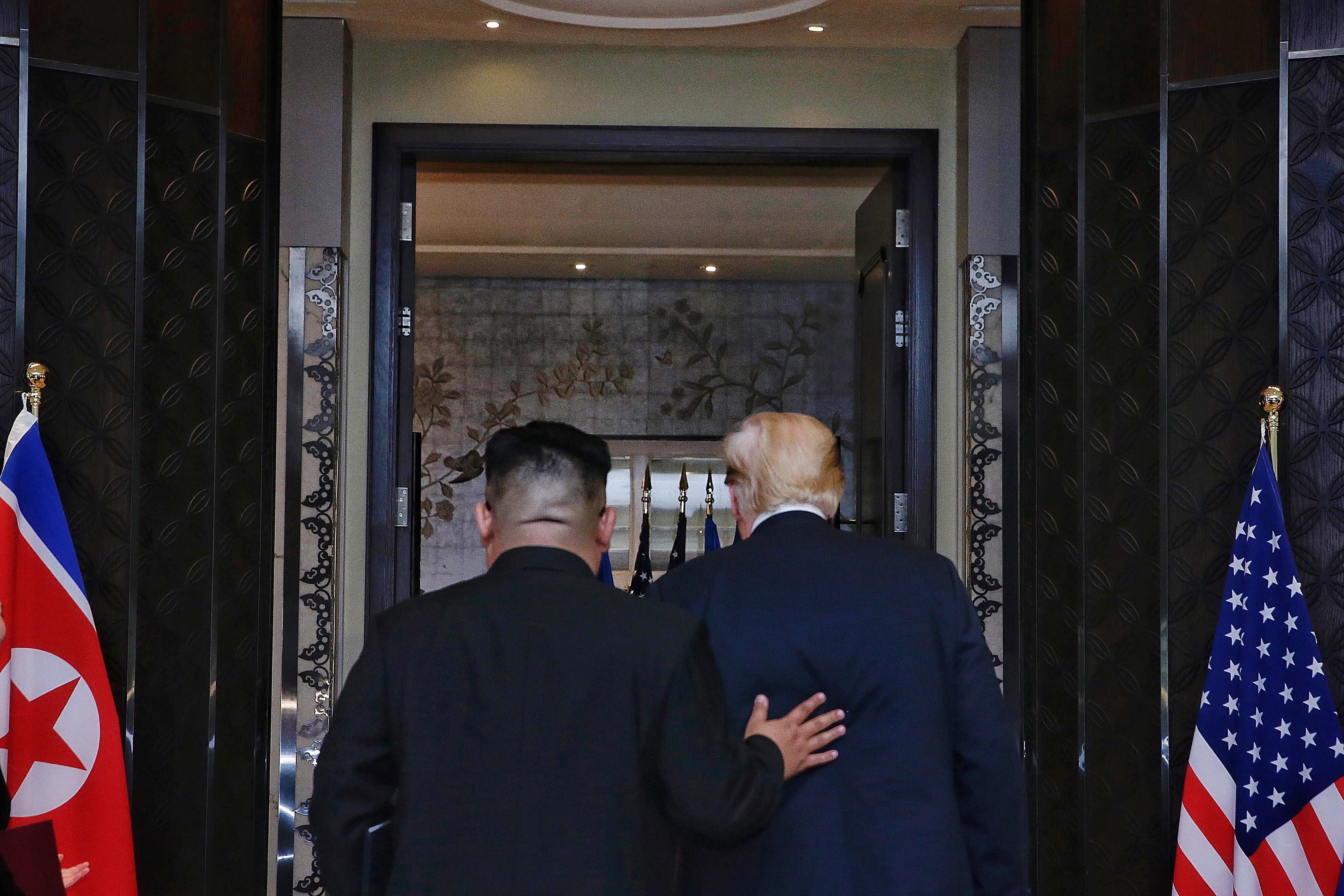 Donald Trump i Kim Jong-un segellen el camí cap a la desnuclearització