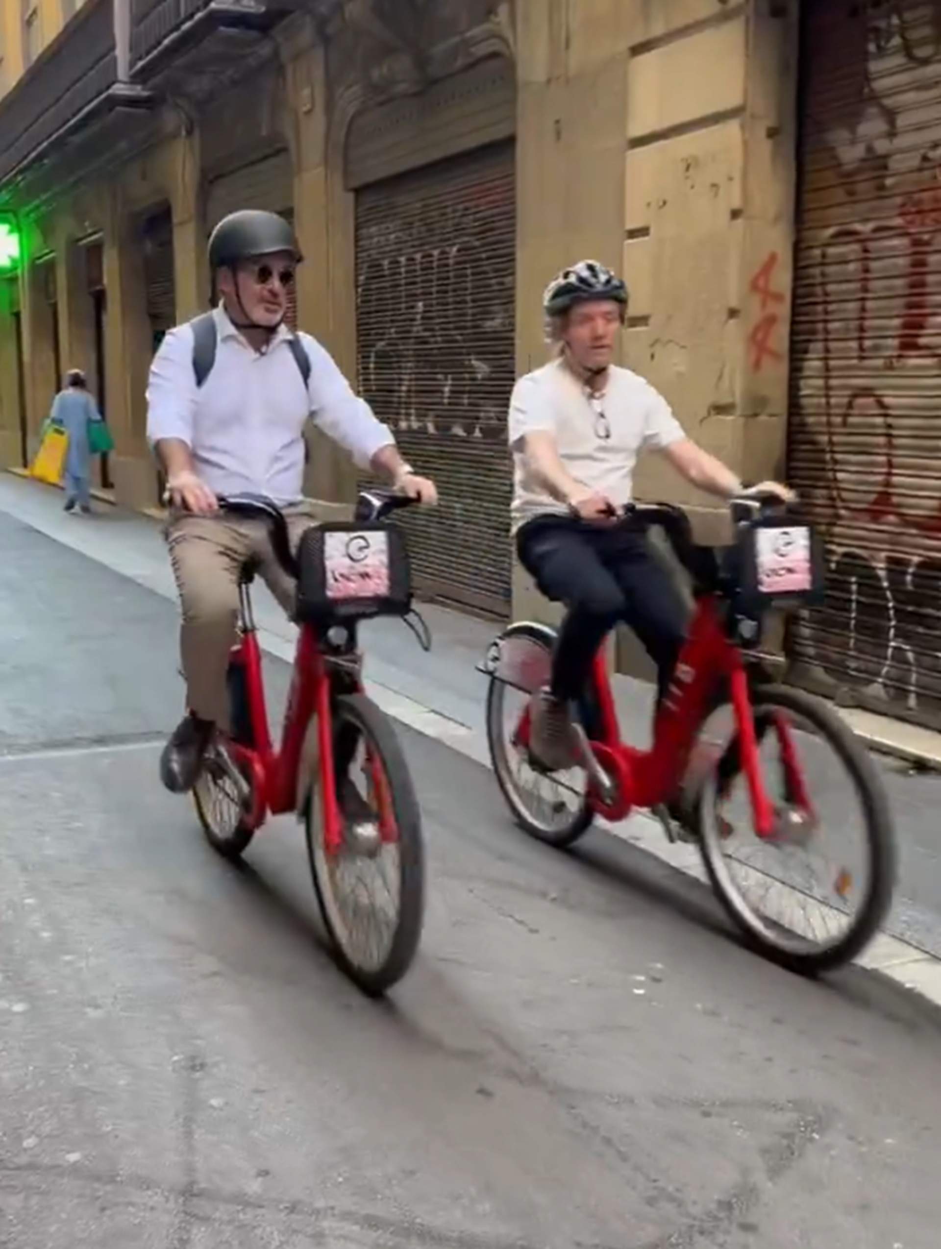 collboni bicicleta per Barcelona / @jaumecollboni