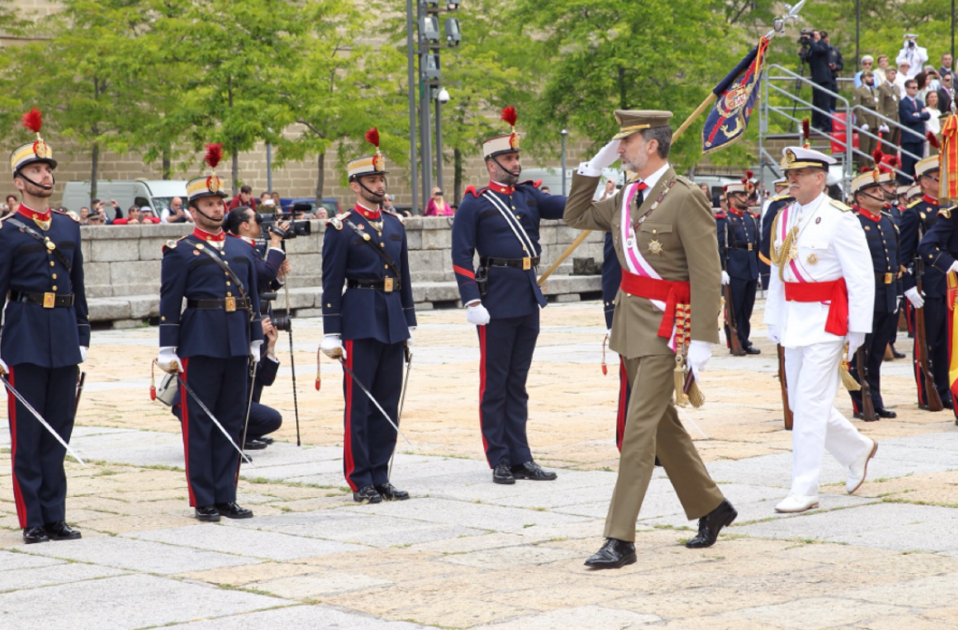 rey felip militar casa real 2