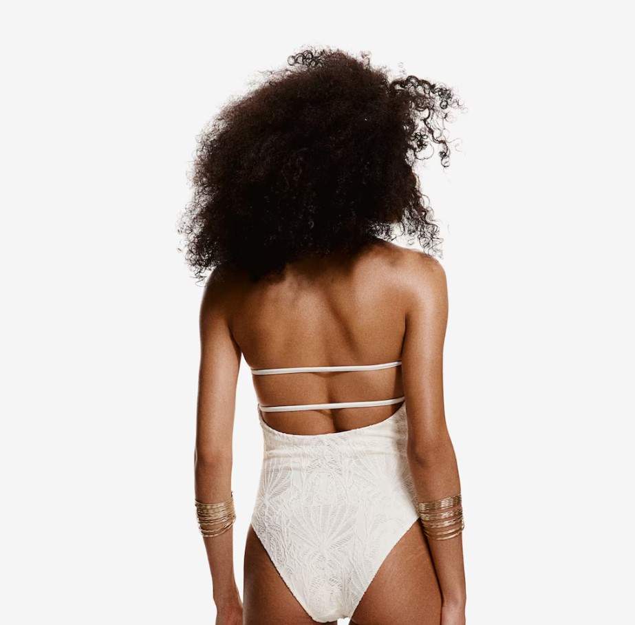 Directe a la cistella de la compra el banyador més elegant que ha trepitjat H&M