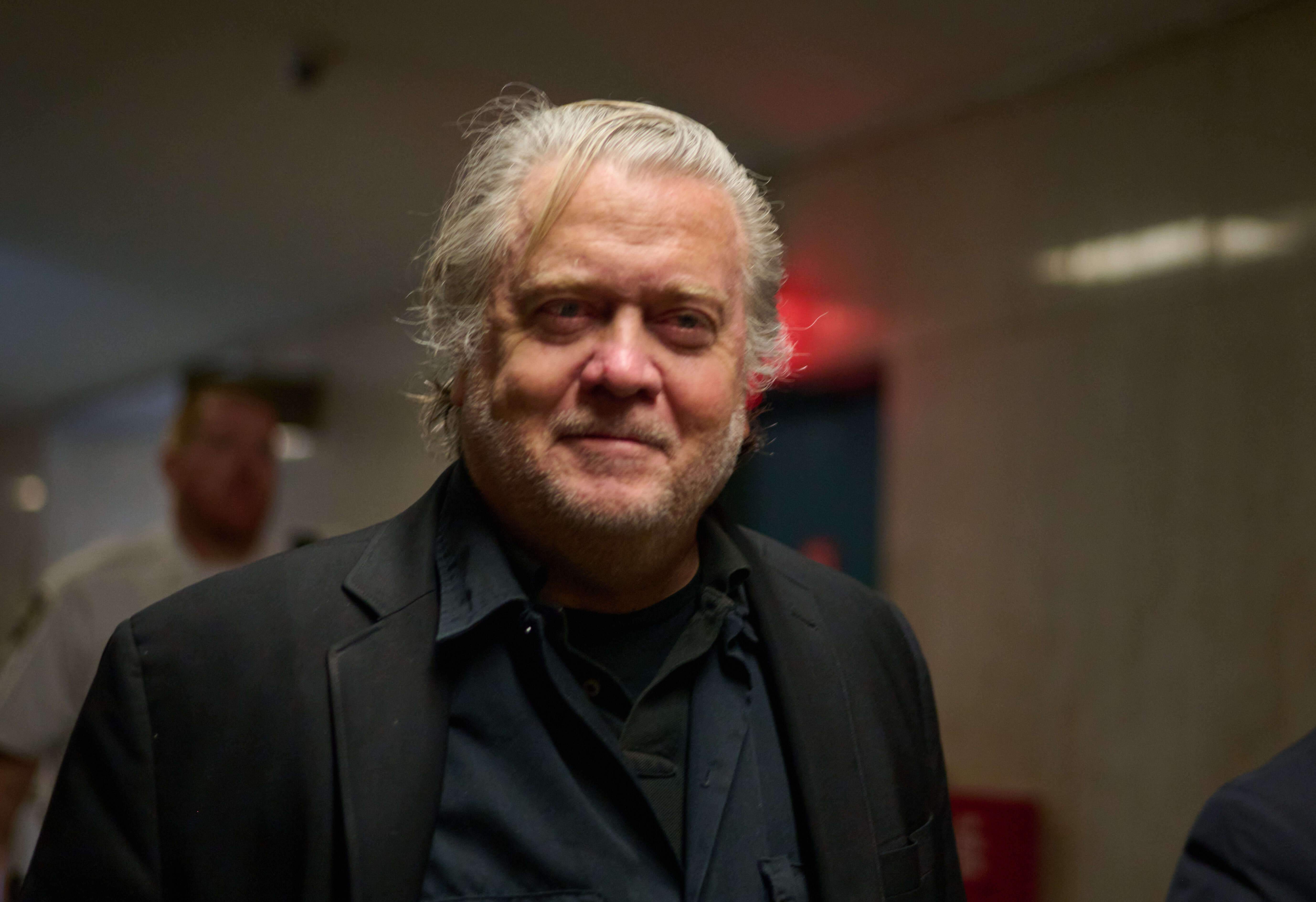 Un jutge dels EUA envia a presó l'ultradretà Steve Bannon, exassessor de Donald Trump