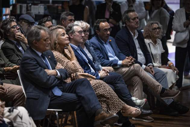 Coloquios con Marta Lasalas, Toni Aira, y David Madí, Merèixer la victòria masía horno rizo giró / Foto: Carlos Baglietto Coloquios con Marta Lasalas, Toni Aira, y David Madí, Merèixer la victòria masía horno rizo giró / Foto: Carlos Baglietto