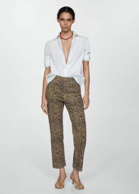 No és casualitat que aquests jeans rectes de lleopard de Mango s'estiguin esgotant a tot Espanya