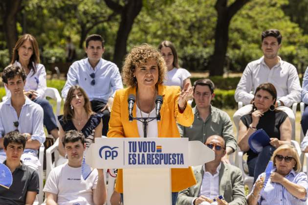 Acto final PP en Barcelona, dolores montserrat elecciones europeas 2024 / Foto: Carlos Baglietto Acto final PP en Barcelona, dolores montserrat elecciones europeas 2024 / Foto: Carlos Baglietto