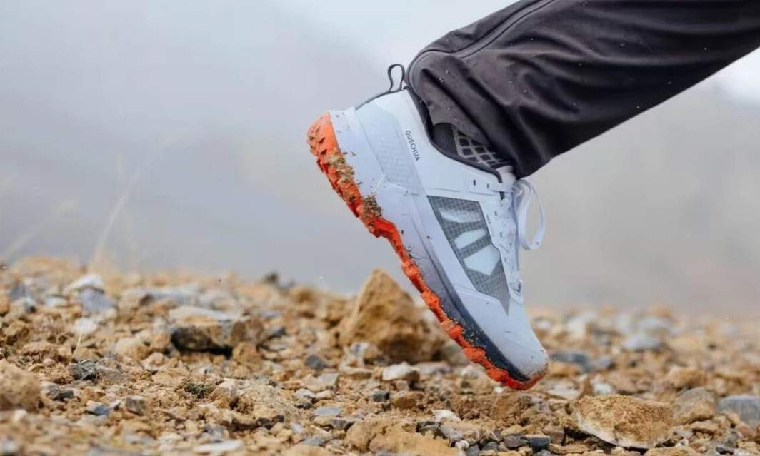 El éxito de esas zapatillas de Decathlon es que son las más ligeras