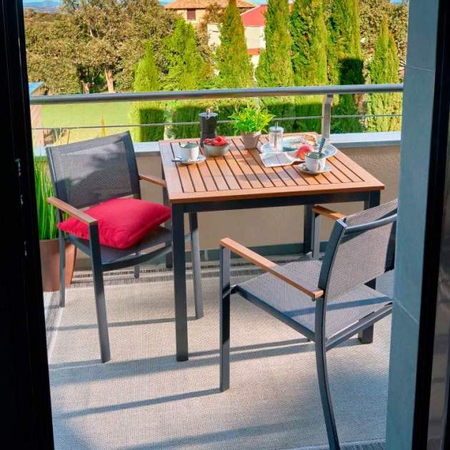 Silla de exterior de aluminio con brazos NATERIAL Oris1