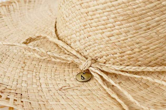 Sombrero de paja con lazo Sombrero de paja con lazo