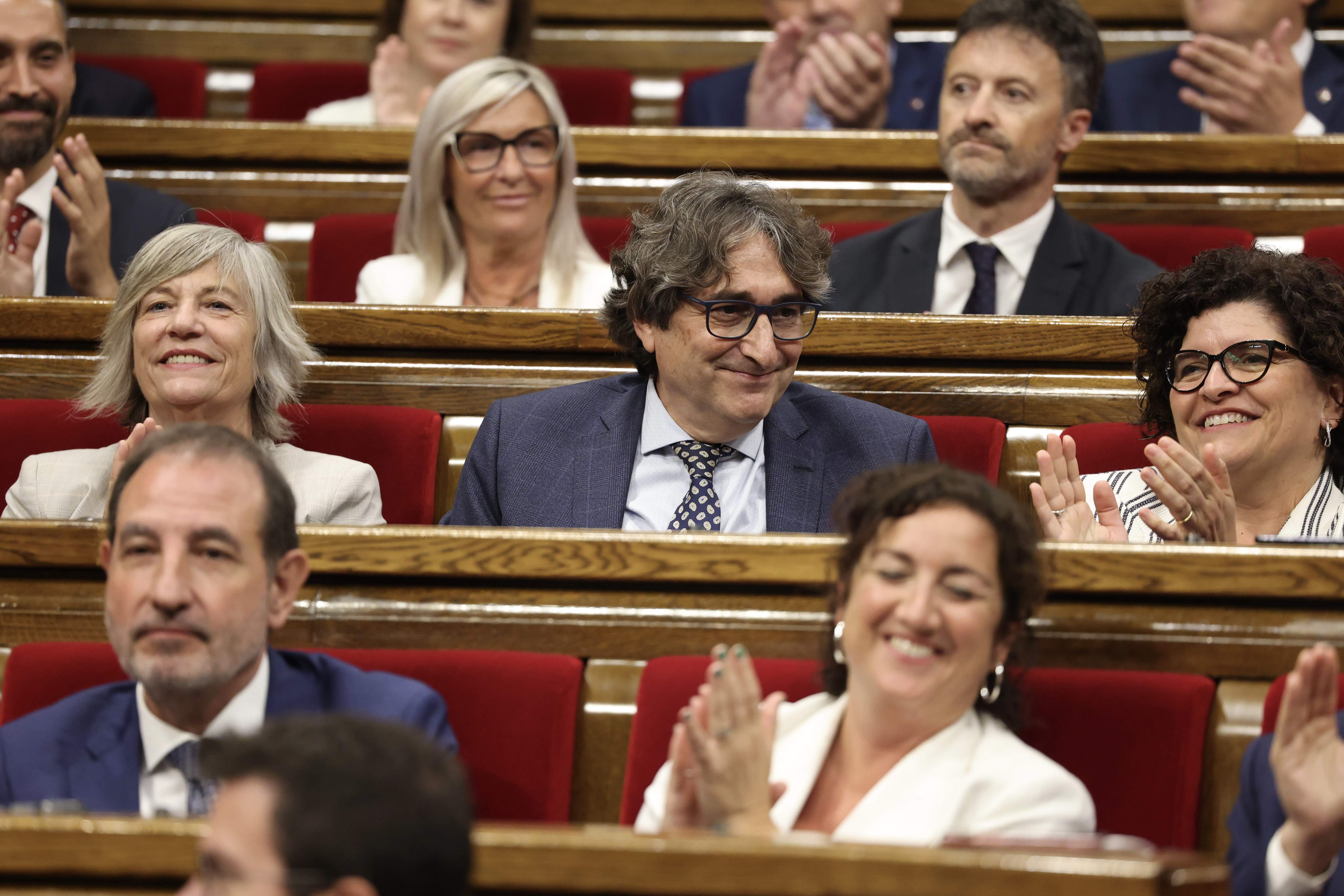 Un infart, la mala sorpresa que gairebé va fer trontollar la investidura d'Illa