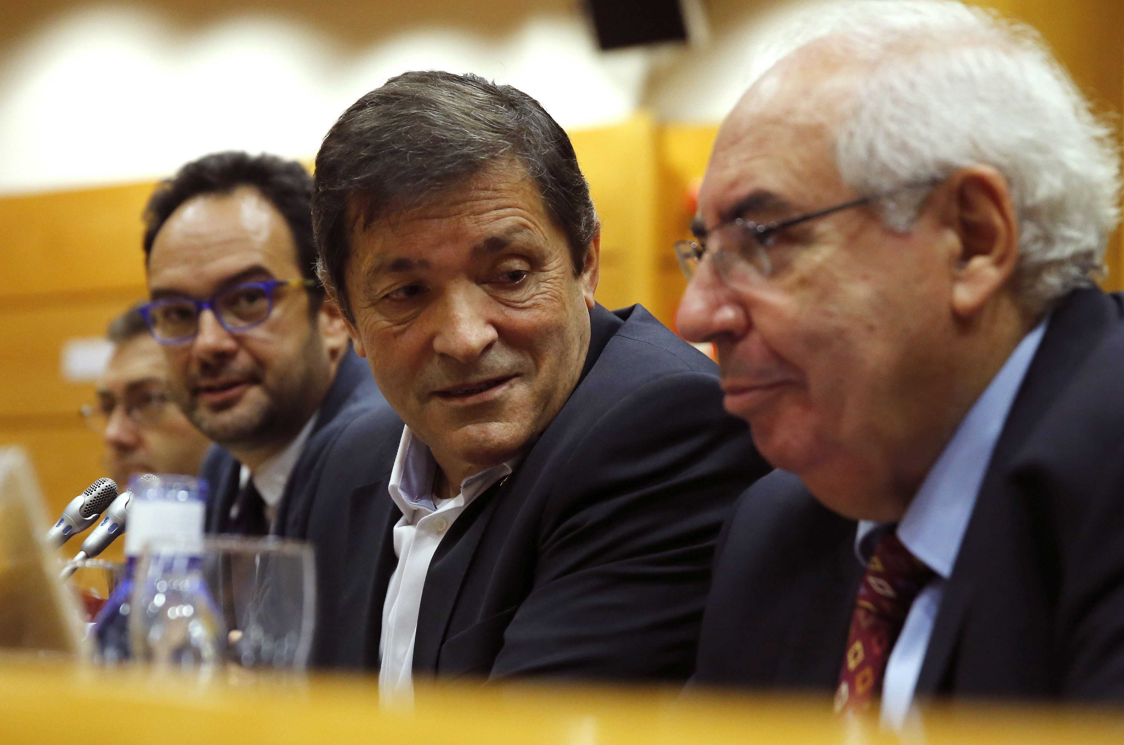 Majoria de diputats socialistes defensen l'abstenció unànime