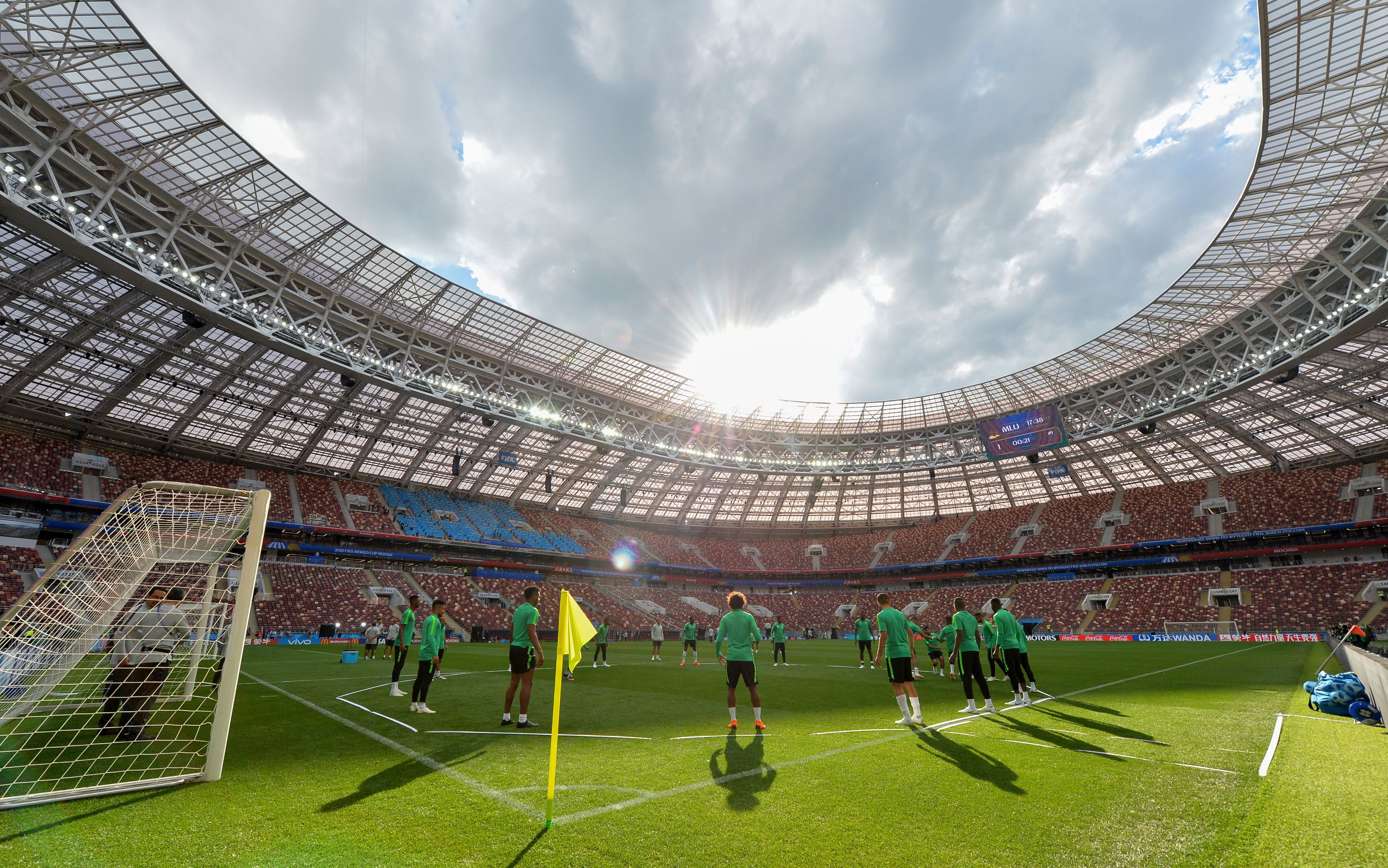 Rússia aixeca entre dubtes el teló del seu Mundial