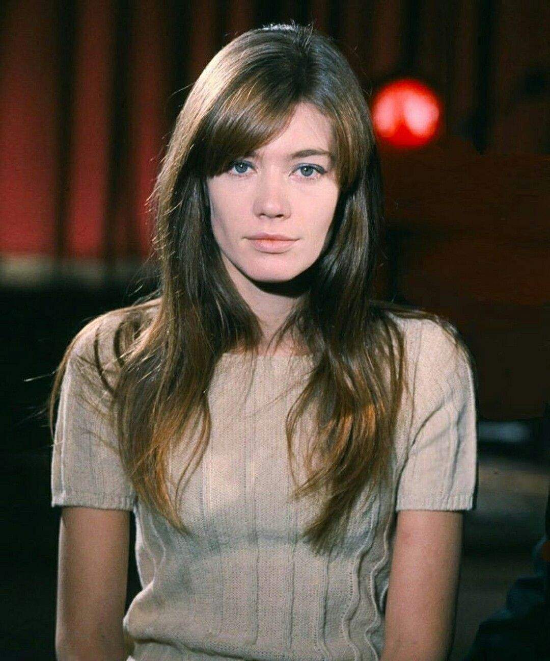 Françoise Hardy, icono de la canción francesa, muere a los 80 años
