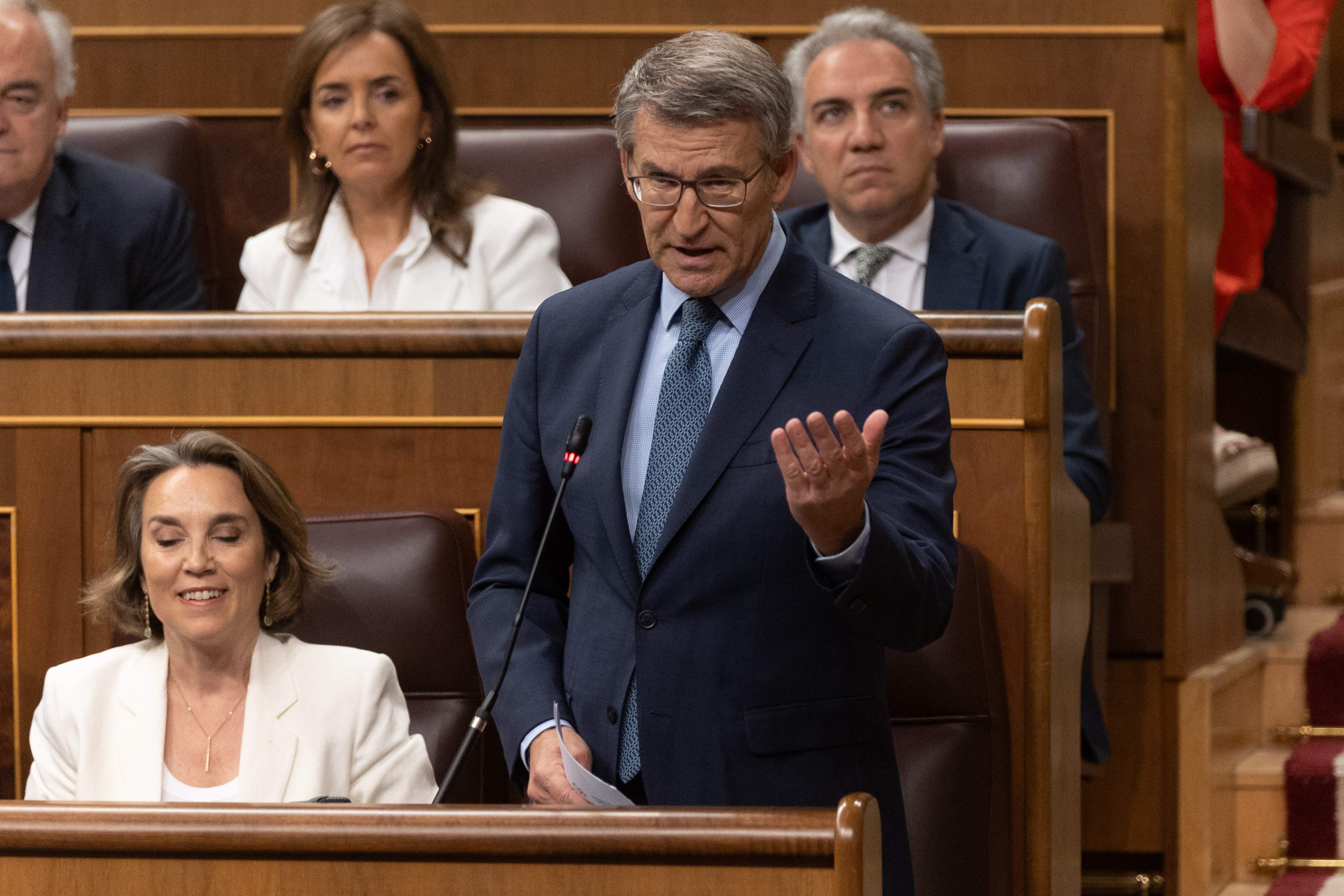Feijóo adverteix Sánchez que l’aplicació de l’amnistia “no serà bufar i fer ampolles”