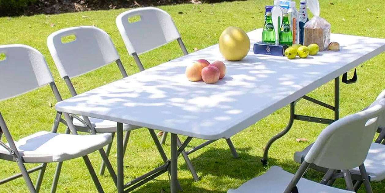 La mesa plegable como una maleta es las gran sensación ahora en Amazon