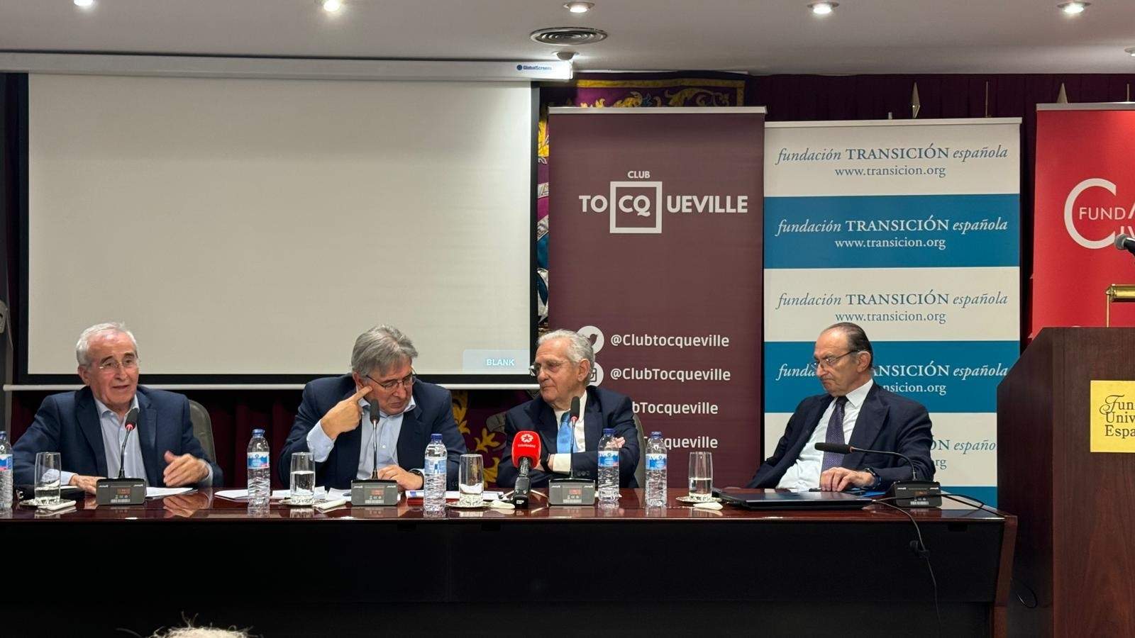 Dos exministros del PSOE y el PP cargan contra la amnistía