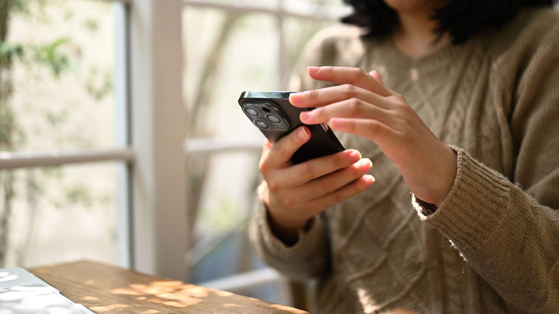 La UPF impulsa un proyecto en colaboración con Meta que utiliza la IA para prevenir el suicidio