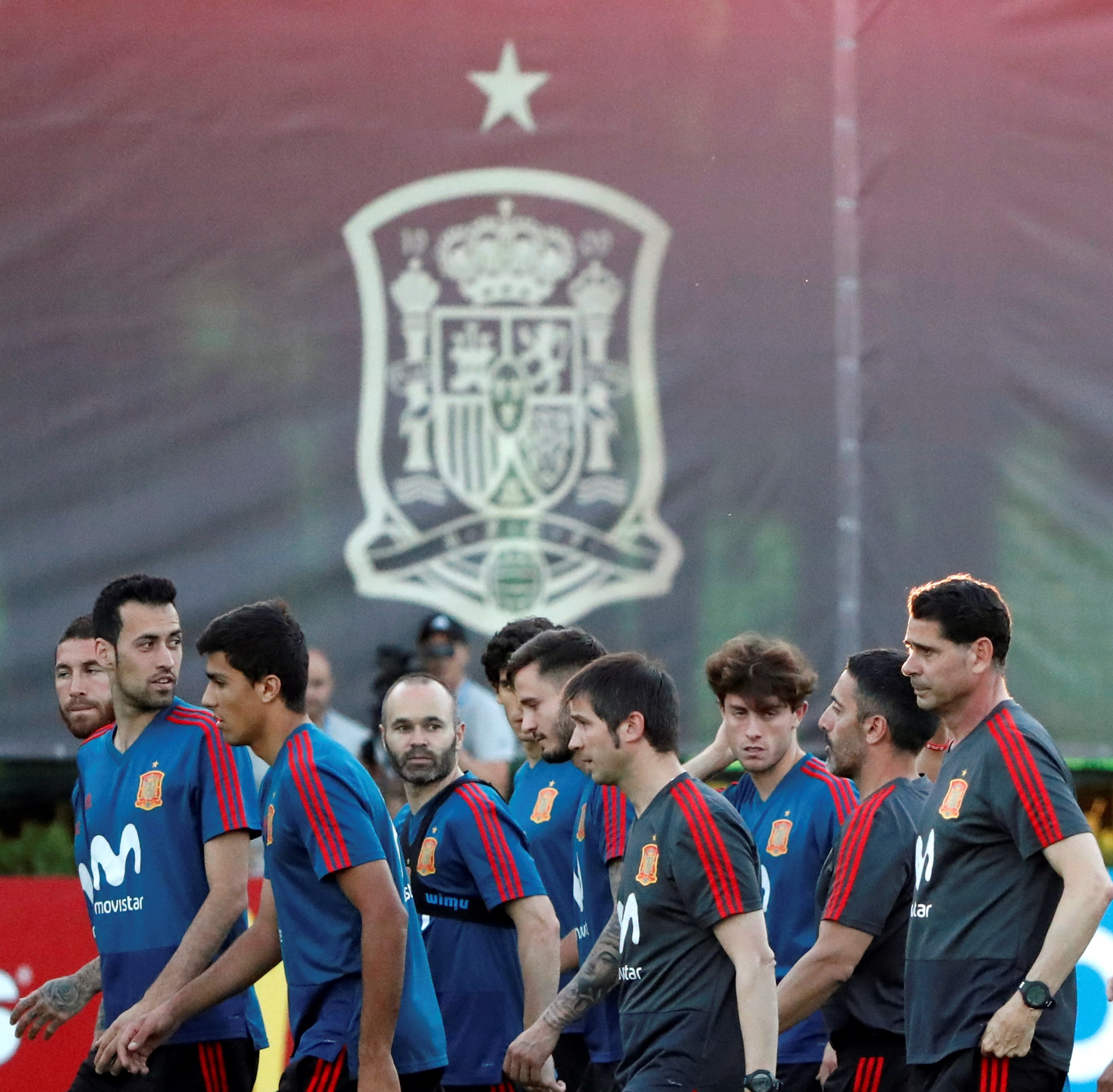 España debuta contra Ronaldo y la crisis