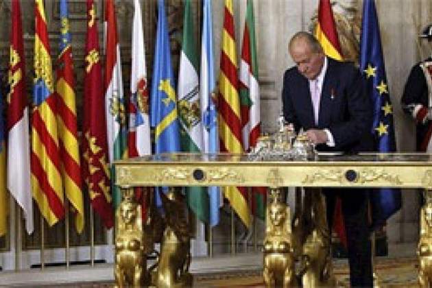 Juan Carlos abdica Juan Carlos abdica