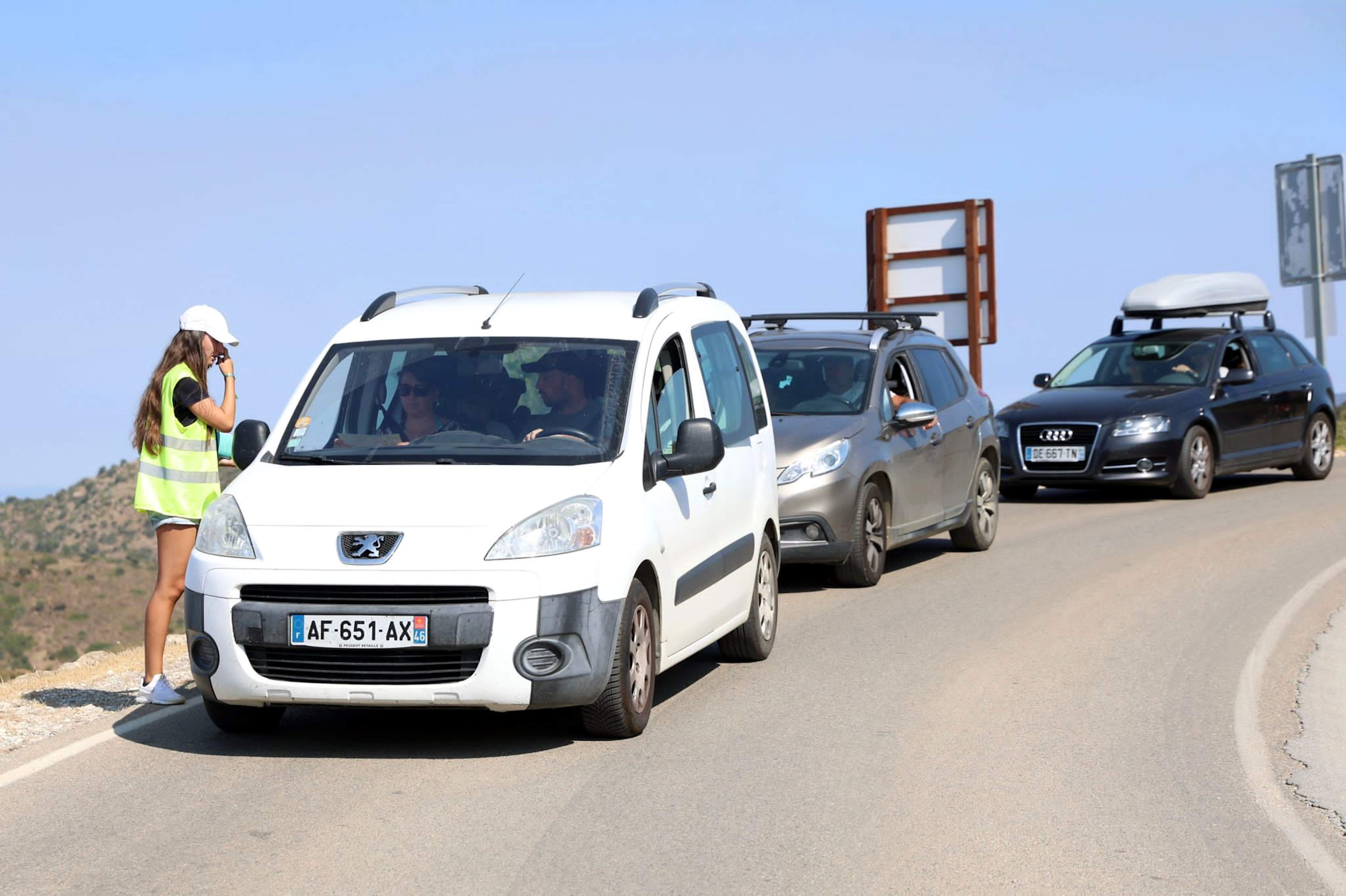 Roses adelanta al 22 de junio la prohibición de acceso en coche al Cap de Creus