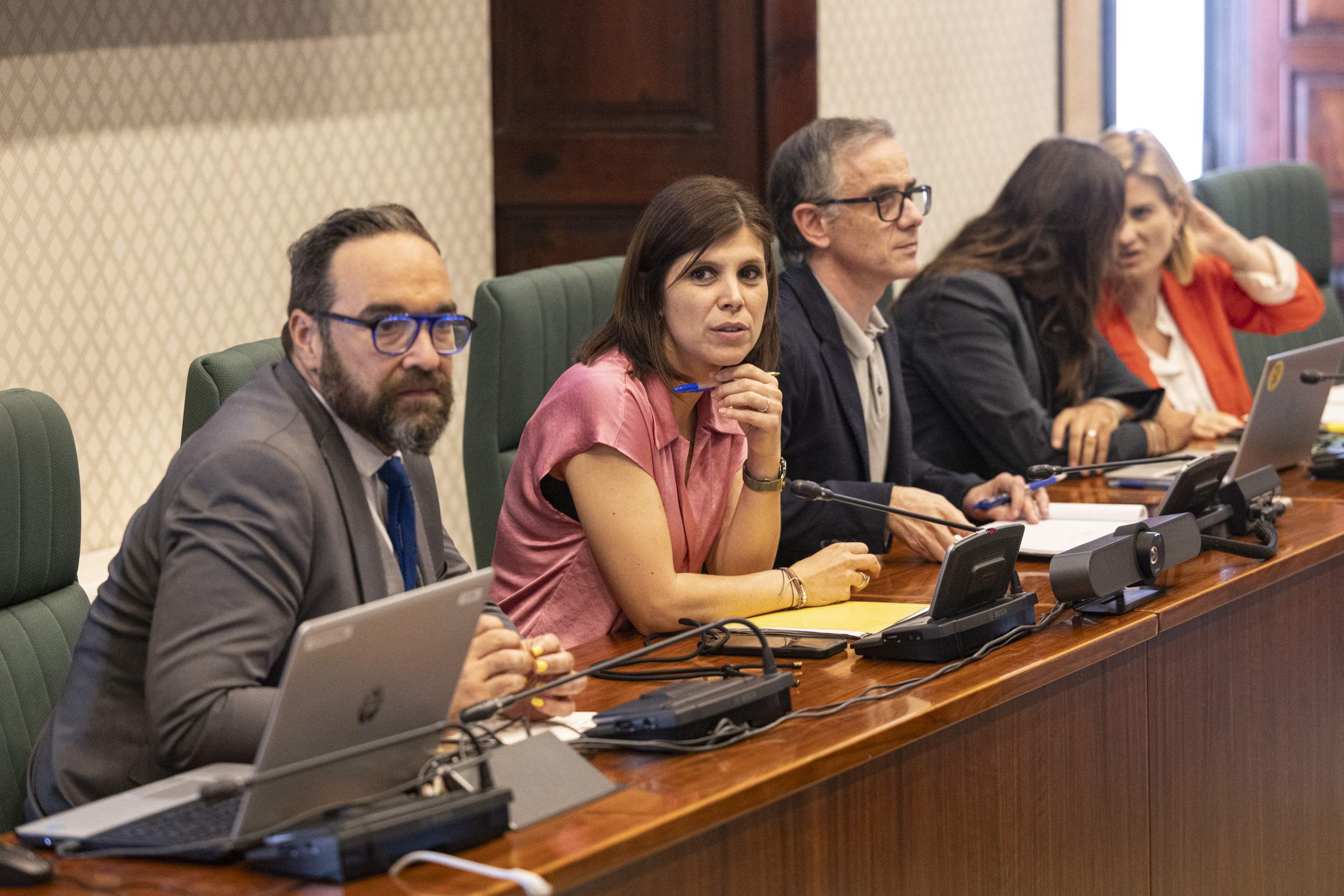 ERC acusa d'irresponsables Illa i Puigdemont perquè es neguen a presentar-se a la investidura