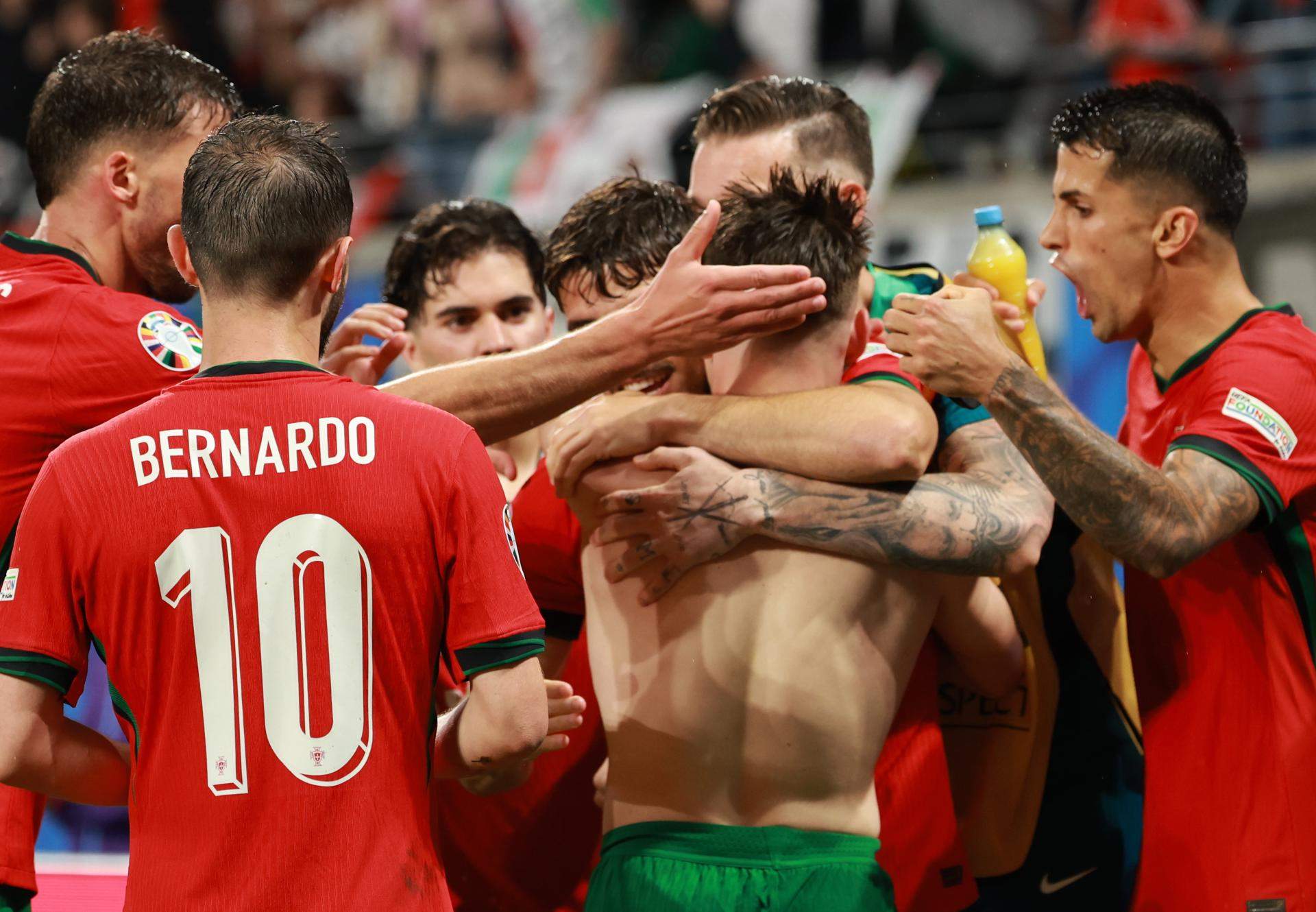 Portugal deja los deberes para última hora y vence 'in extremis' a Chequia (2-1)