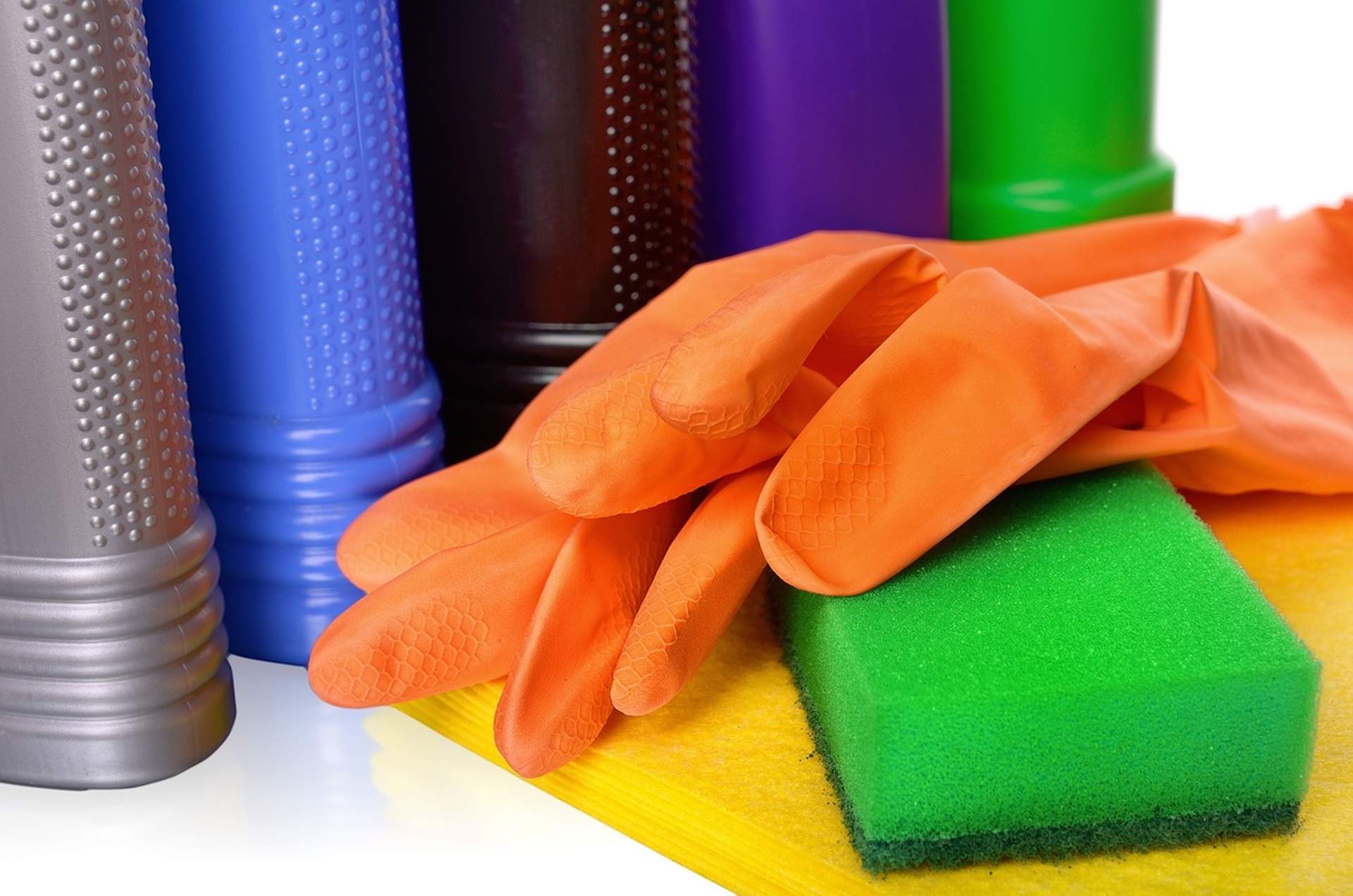 La justícia europea prohibeix l'eslògan "respectuós amb la pell" en detergents i desinfectants