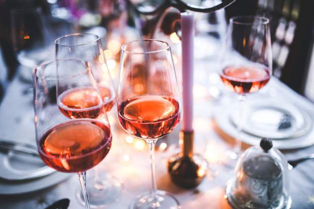 Alcohol, vi i copes / Foto: Pixabay Alcohol, vi i copes / Foto: Pixabay