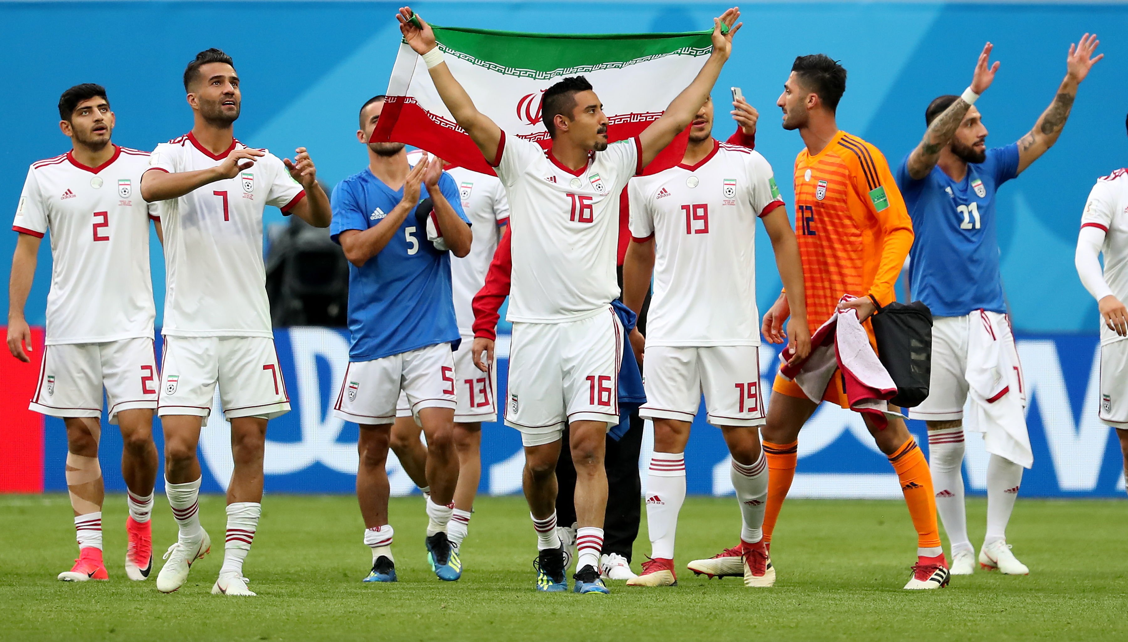 L'Iran s'adjudica la primera migdiada del Mundial (0-1)