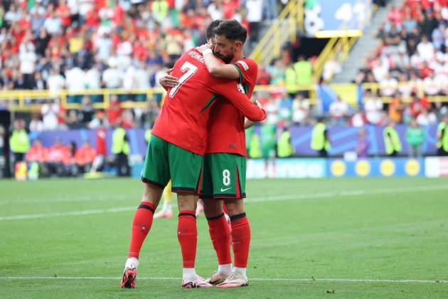 Cristiano Ronaldo Bruno Fernandes Portugal EURO / Foto: EFE