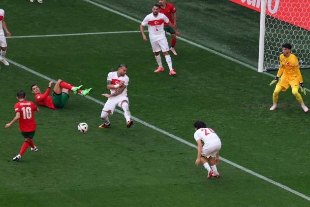 Bernardo Silva Gol Portugal Turquia / Foto: EFE Bernardo Silva Gol Portugal Turquia / Foto: EFE