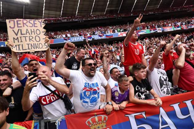 serbia aficionados efe serbia aficionados efe