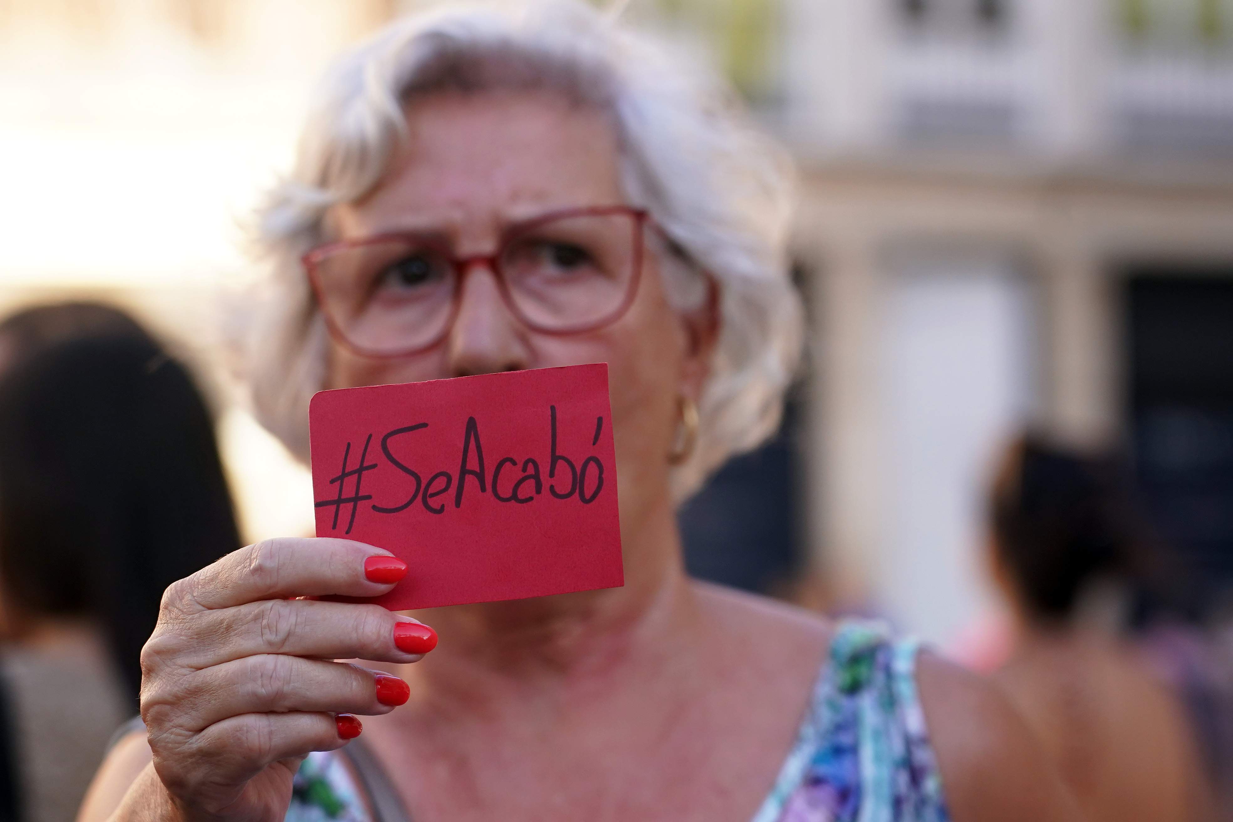 El Tribunal Suprem afirma que un petó no consentit és una "agressió sexual"