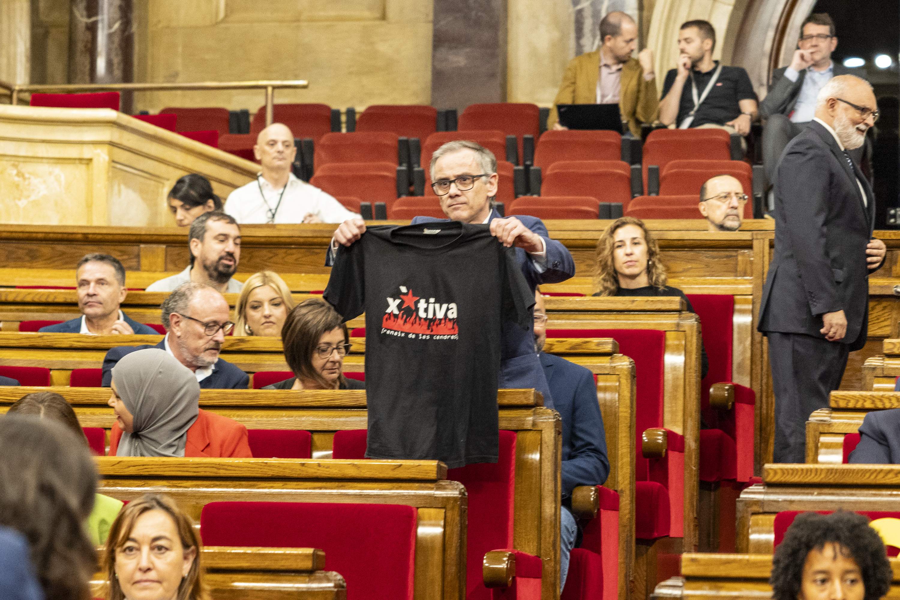 Ple parlament jove samarreta ERC / foto: Carlos Baglietto Ple parlament jove samarreta ERC / foto: Carlos Baglietto