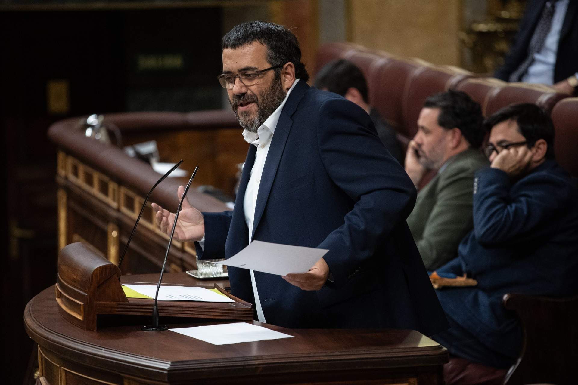 Un diputado de Sumar se rebela en el Congreso y vota a favor de reconocer la República de Kosovo