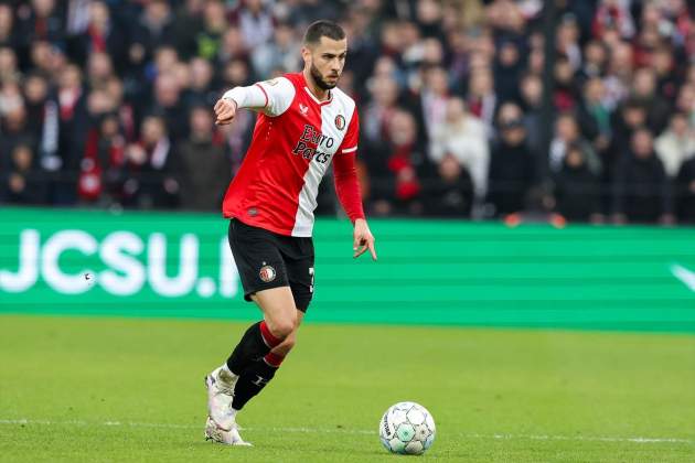 David Hancko con la pelota en los pies durante un partido con el Feyenoord Europa Press David Hancko con la pelota en los pies durante un partido con el Feyenoord Europa Press