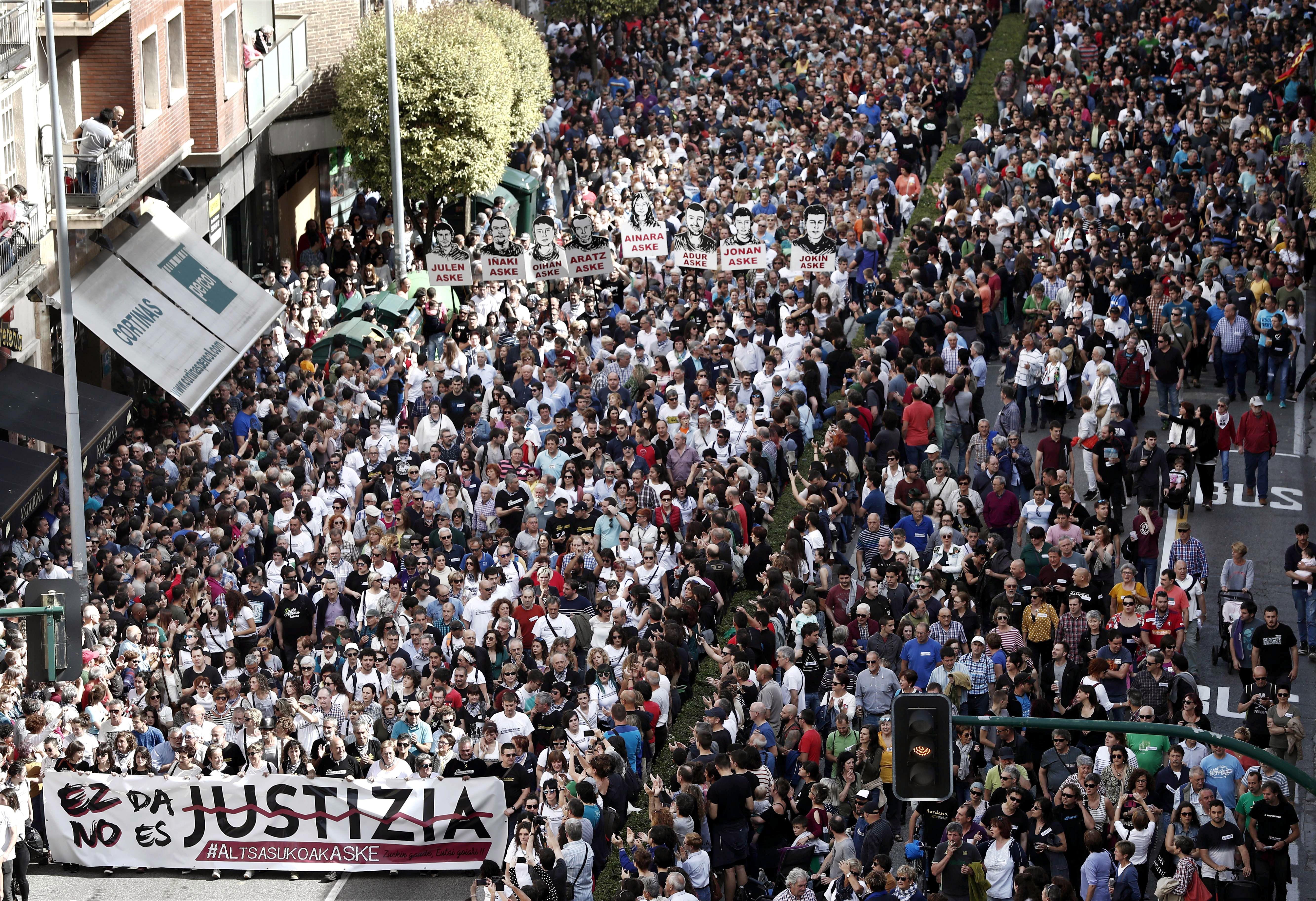 Vecinos de Altsasu plantan cara al PP, Cs y Vox