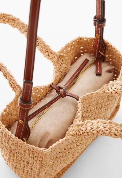 L'oportunitat ara en Mango és la bossa bandolera efecte ràfia que converteix qualsevol look en 'lookazo'