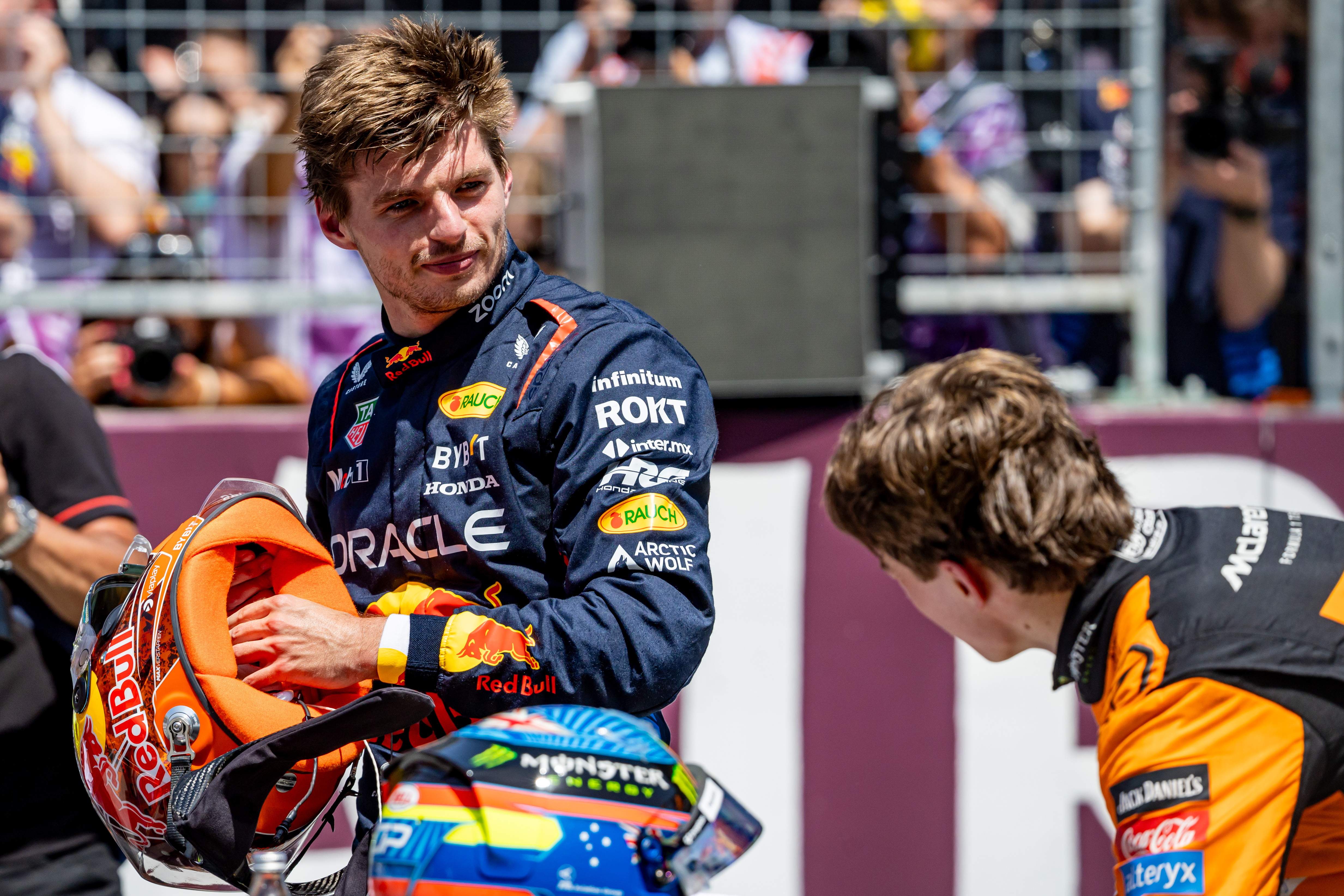Toc d'atenció de Max Verstappen a Red Bull: "Guanyar ambdós campionats no és realista"
