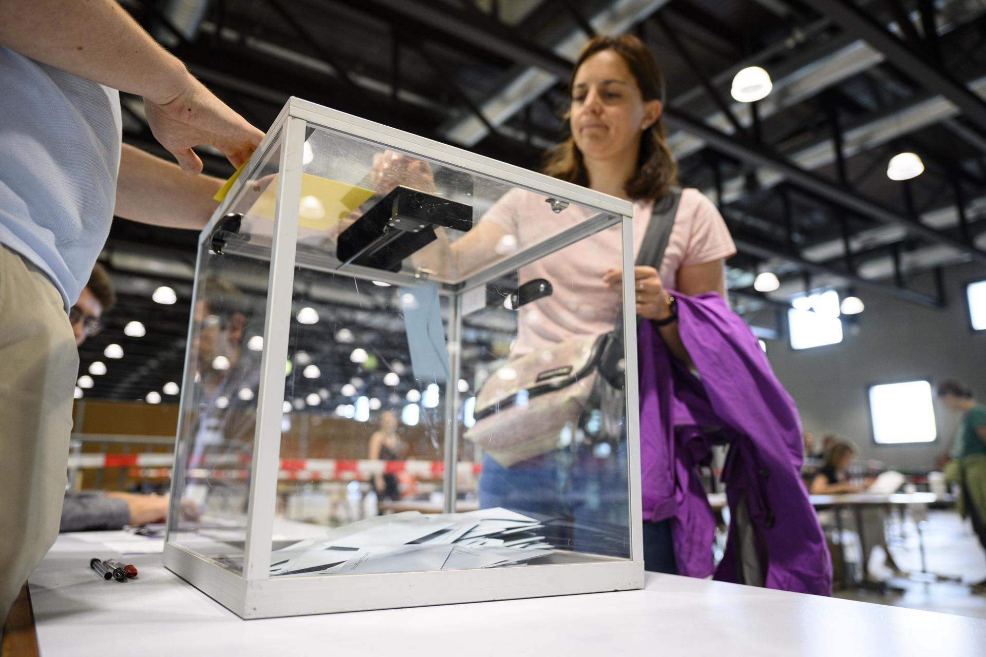 La participació en les eleccions a França frega el 60% a les 17.00 hores, 20 punts més que el 2022