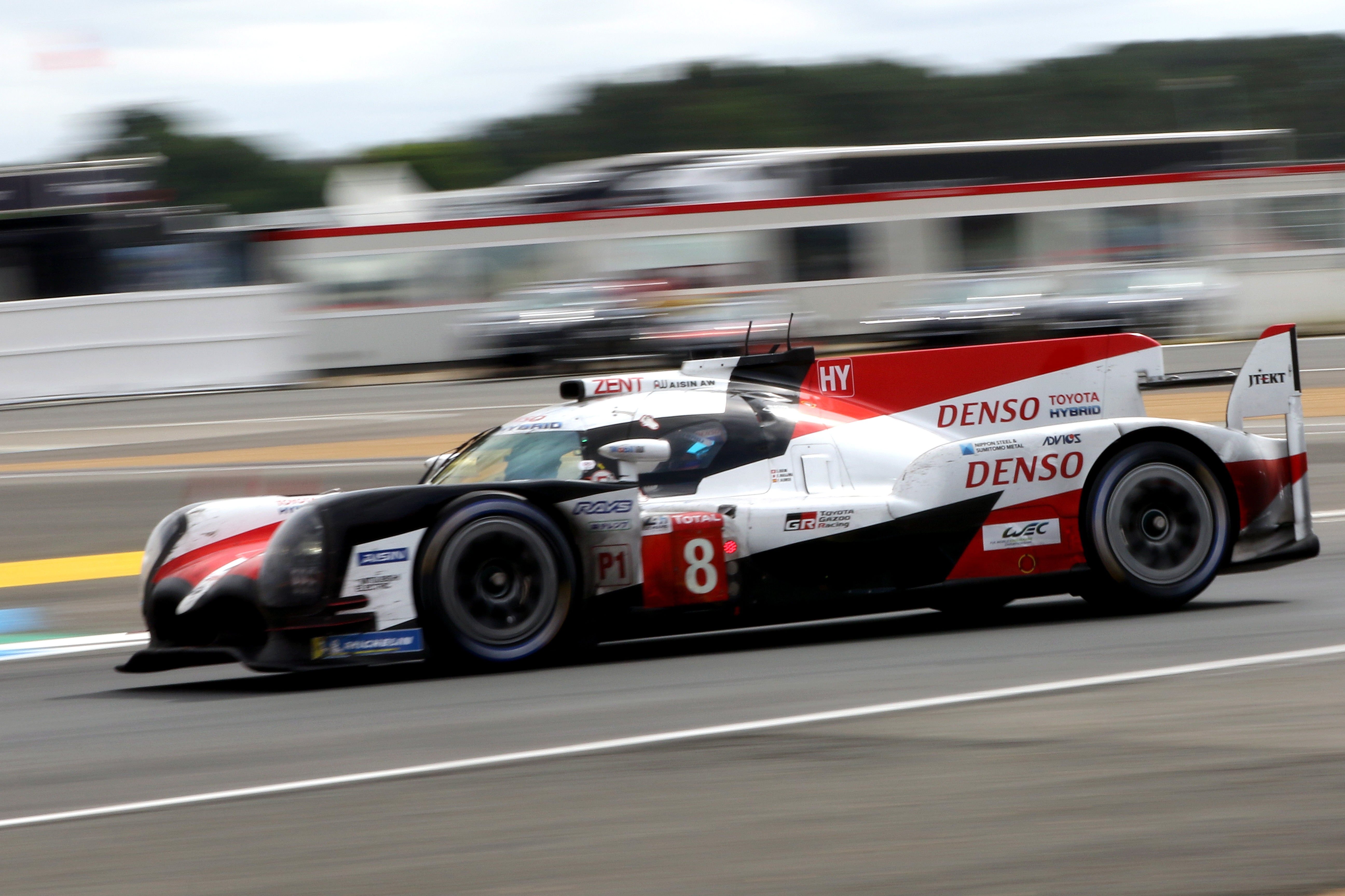 Alonso gana las 24 horas de Le Mans