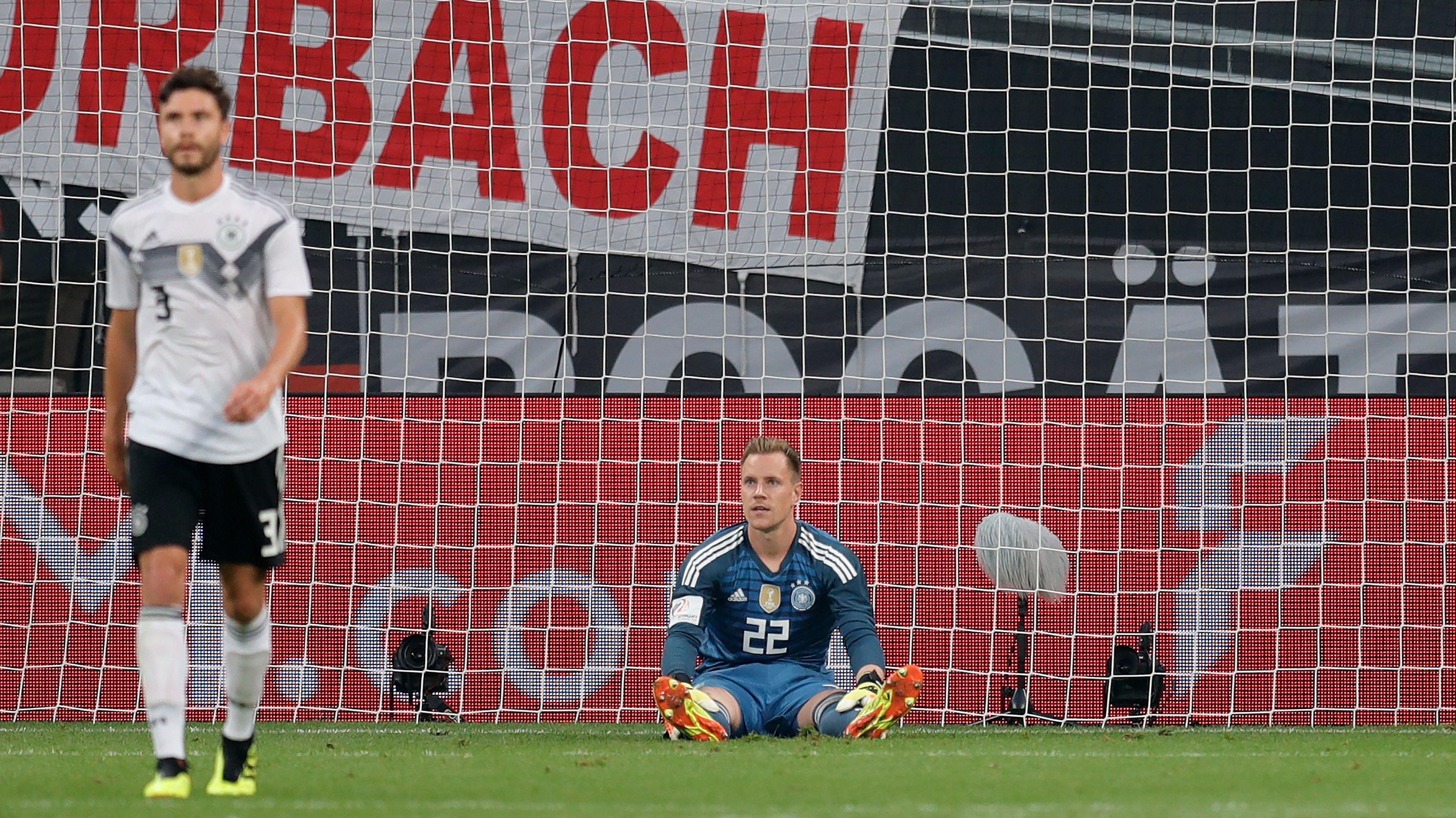 Allau de crítiques al seleccionador alemany per la injustícia amb Ter Stegen