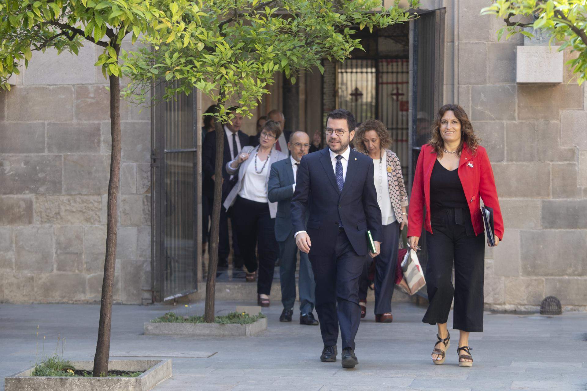 El Govern nega cap responsabilitat en l'afer dels cartells difamatoris dels Maragall i els condemna