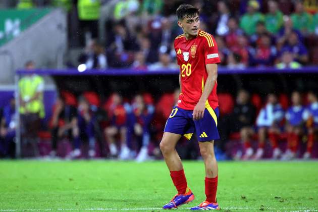 Pedri, preocupado durante un partido de la selección española de la Eurocopa / Foto: EFE Pedri, preocupado durante un partido de la selección española de la Eurocopa / Foto: EFE
