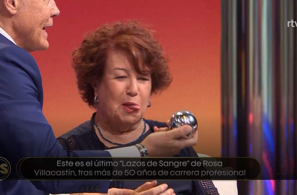 Rosa Villacastín recibe bolas de petanca, TVE Rosa Villacastín recibe bolas de petanca, TVE